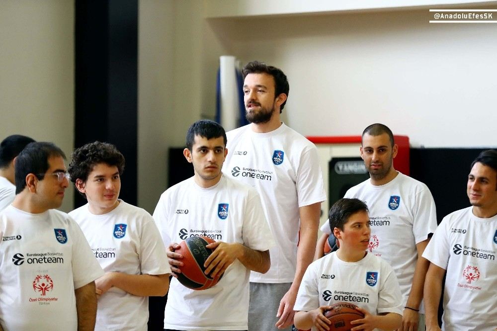 Anadolu Efes, Özel Olimpiyatlar Türkiye İle İş Birliği Yapıyor