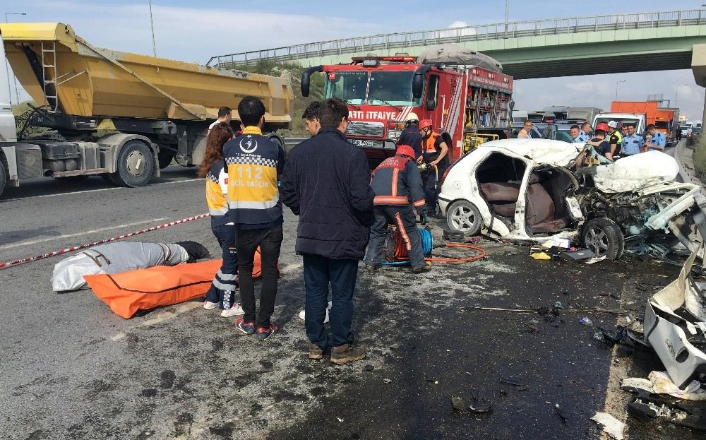 Arnavutköy Habibler Yolunda Feci Kaza: 3 Ölü