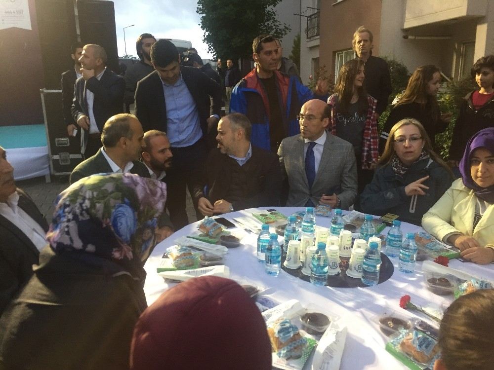 Arnavutköyde Başkan Baltacı, Komşularıyla İftar Açtı