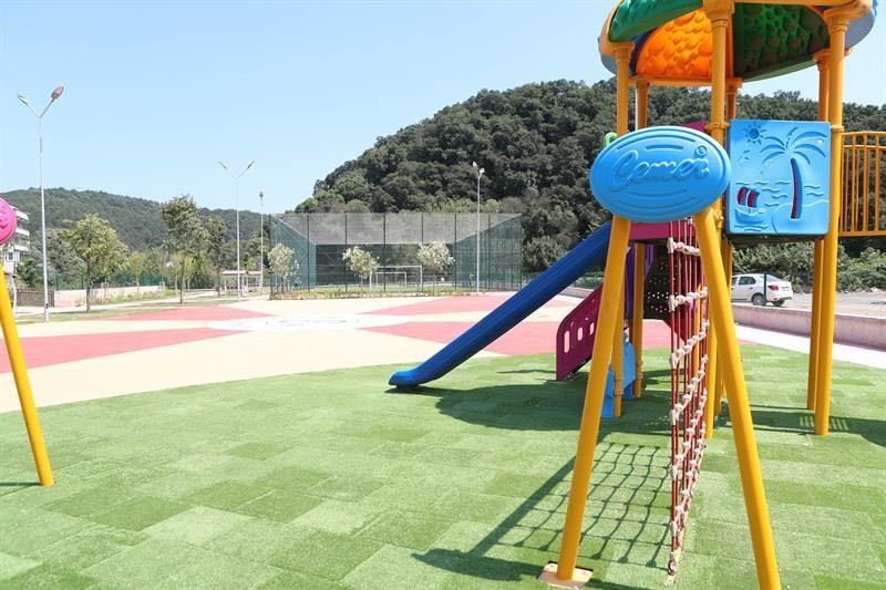 Arnavutköyde Çocuklara İki Yeni Park