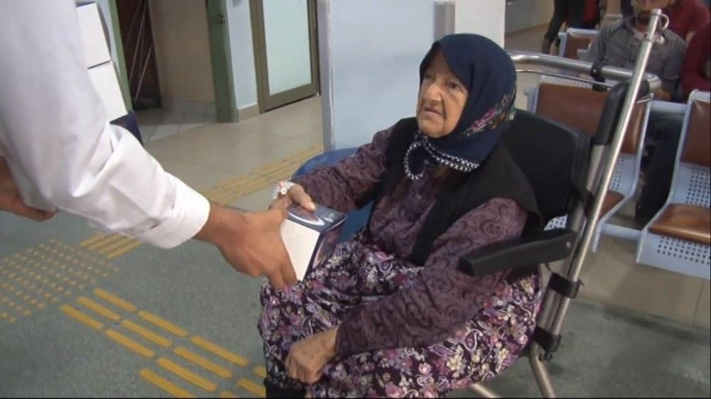 Arnavutköyde Hastanede Bekleyen Hasta Yakınlarına İftariyelik Hizmeti