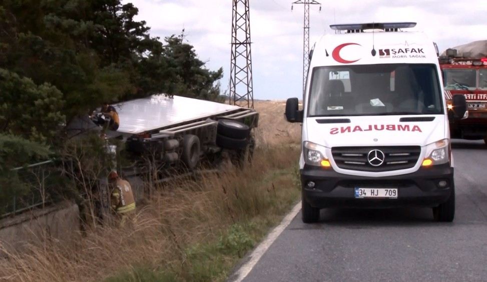 Arnavutköyde Trafik Kazası: 2 Yaralı