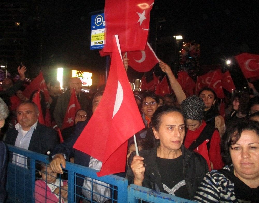 Ataşehirde Cumhuriyet Bayramı Coşkuyla Kutlandı