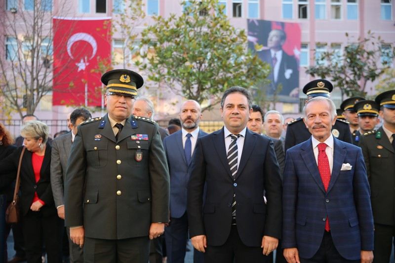 Atatürk Bayrampaşada Törenlerle Anıldı