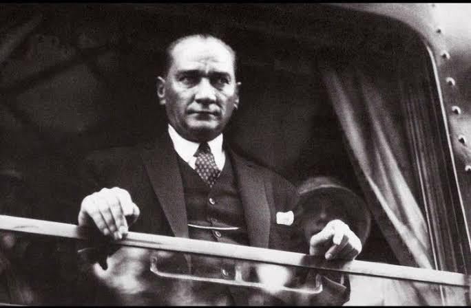 Atatürk Tablosu İcralık Oldu