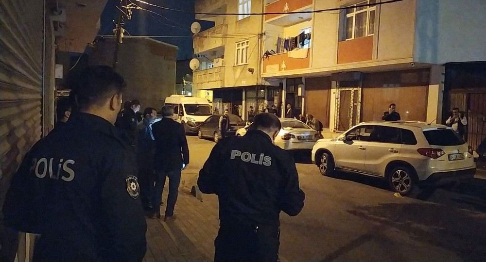 Avcılarda Kuyumcunun Altın Dolu Çantasını Çaldılar