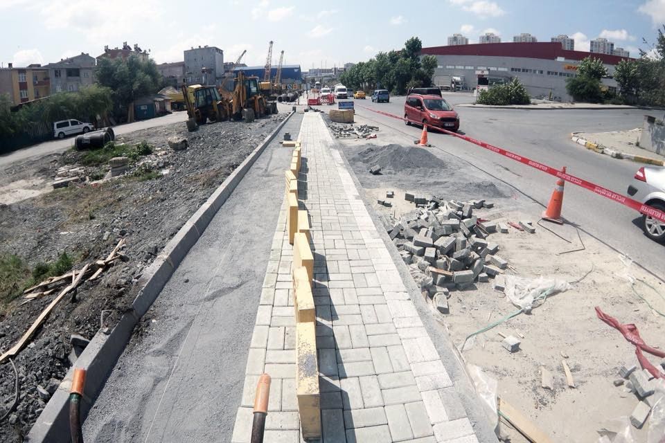 Avcılarda Yol, Bakım Ve Onarım Çalışmaları Devam Ediyor