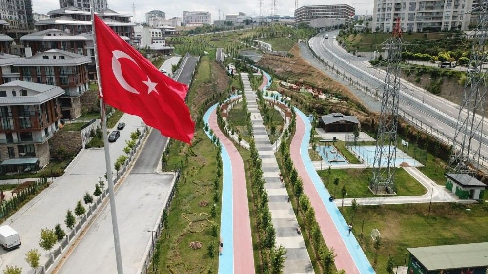 Ayazma Millet Bahçesi Gün Sayıyor