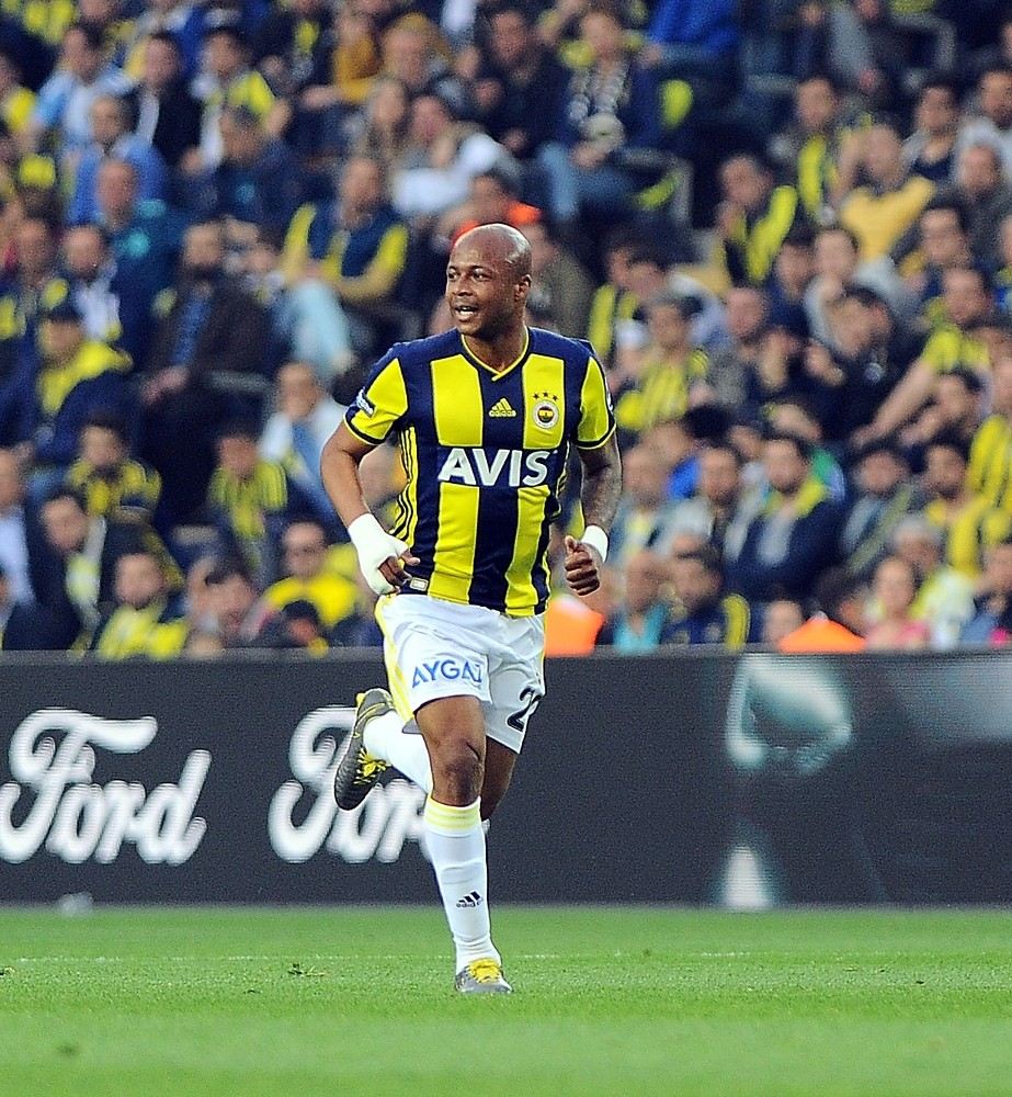 Ayew Islıklandı