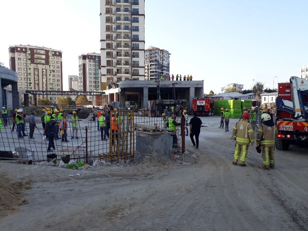 Bağcılarda İnşaat Alanında Vinç Devrildi: 1 Yaralı