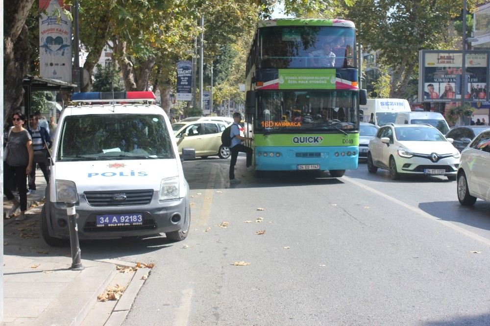 Bağdat Caddesinde Yaya Geçidi Nöbeti