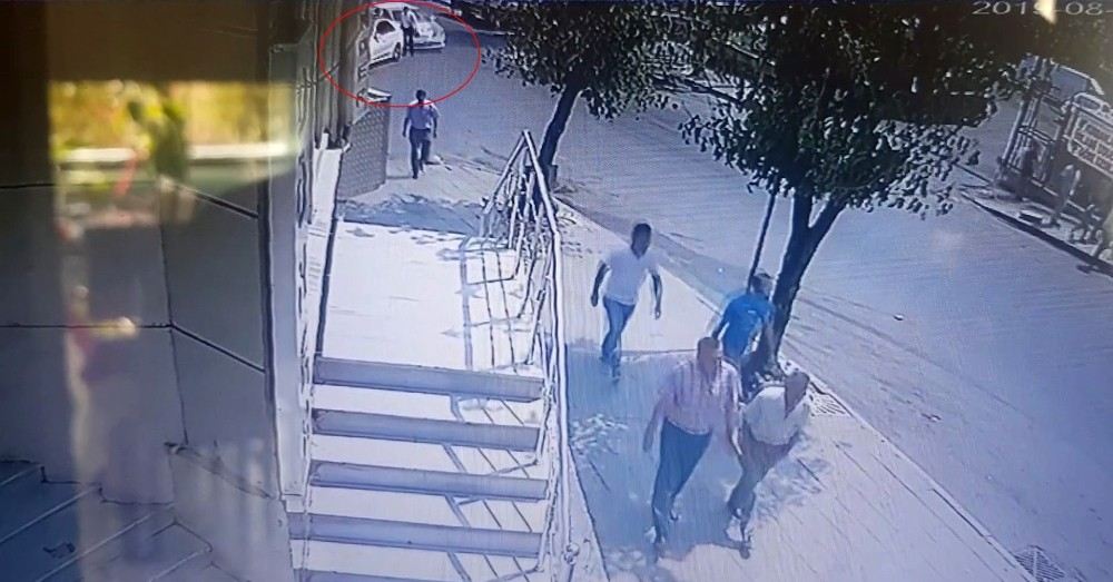 Bahçelievlerde Ehliyetsiz Sürücü Dehşet Saçtı