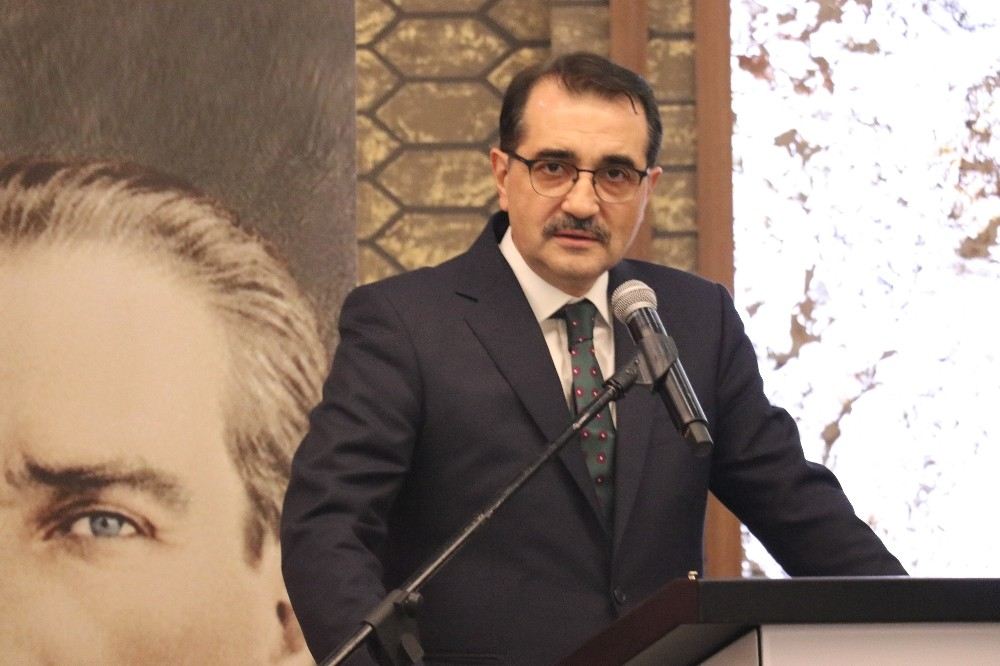 Bakan Dönmez: ?Daha Önce Bu Kaptan Gemiyi Nasıl Limana Sağ Salim Ulaştırdıysa Bu Sefer De Ulaşacağız?