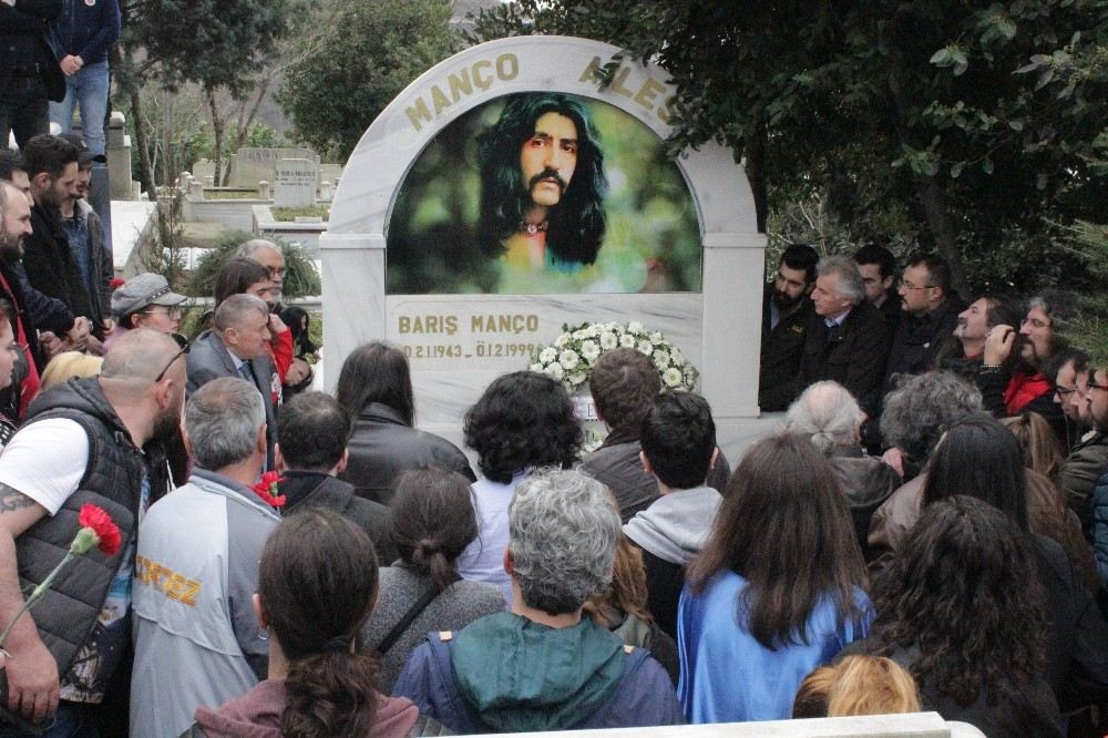 Barış Manço Ölümünün 20nci Yılında Mezarı Başında Anıldı