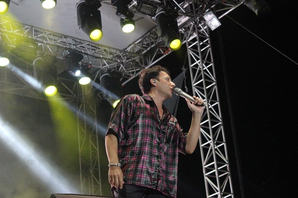 Barış Ve Sevgi Buluşmaları Edis Konseriyle Son Buldu