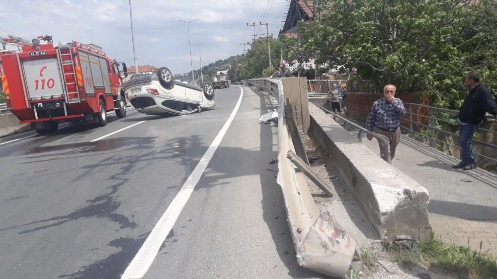 Bariyerlere Çarpan Cip Takla Attı: 2 Yaralı