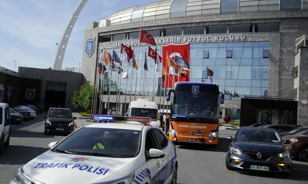 Başakşehir Takımı Seyrantepeye Hareket Etti