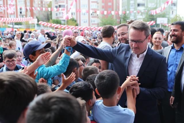 Başakşehirde İlk Ders Zili Çaldı