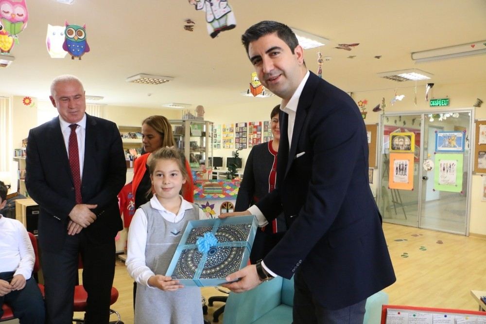Başkan Yükselden Çocuklara Eğlenceli Çocuk Kütüphanesi Müjdesi