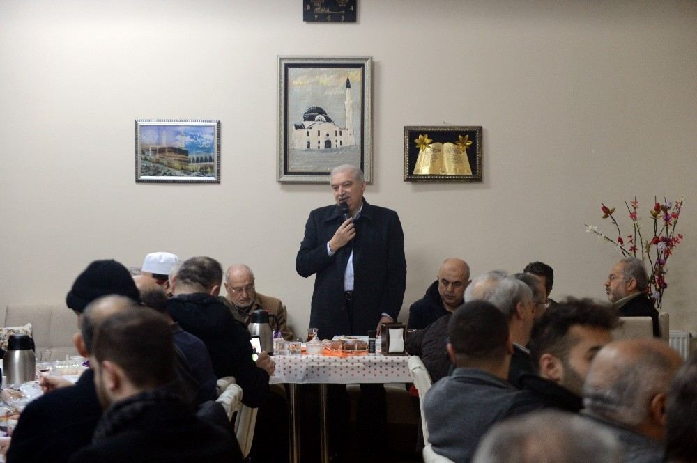 Başkanı Adayı Mevlüt Uysal: Belde Belediyeleri Kapatıldığından Bu Yana Büyükçekmecede Hizmet Eksikliği Var?