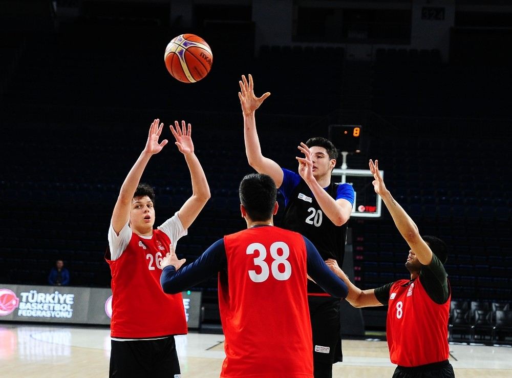 Basketbol Gençler Ligi Gelişim Kampında Final Maçı Oynandı