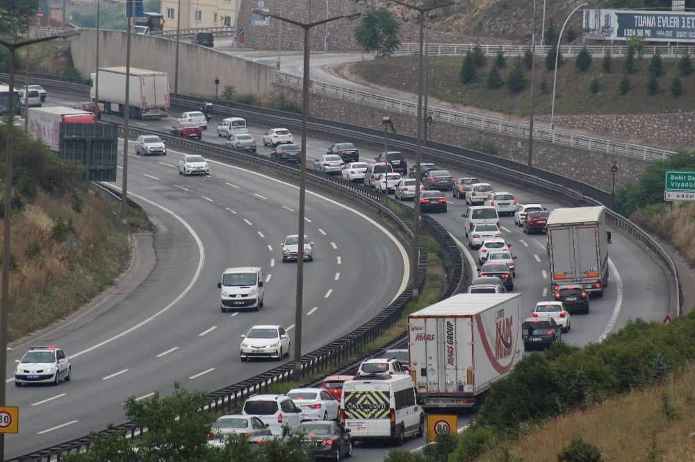 Bayram Tatilcilerinin Temde Oluşturduğu Yoğunluk Sürüyor