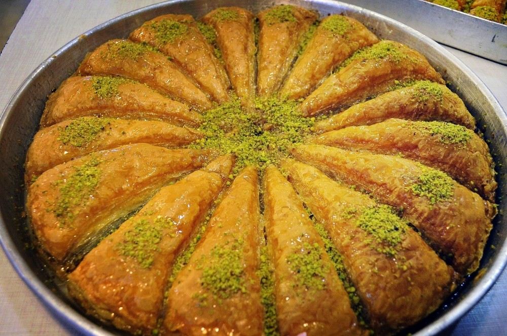 Bayram Yaklaştı, Baklava Ve Çikolataya İlgi Arttı