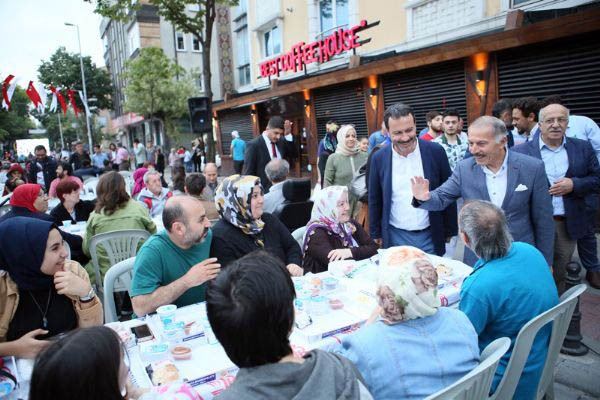 Bayrampaşa Belediyesi Komşuları İftarda Buluşturuyor