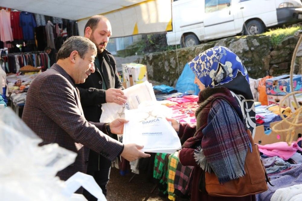 Belediye Başkanı Poşet Uygulamasına File Dağıtarak Destek Verdi