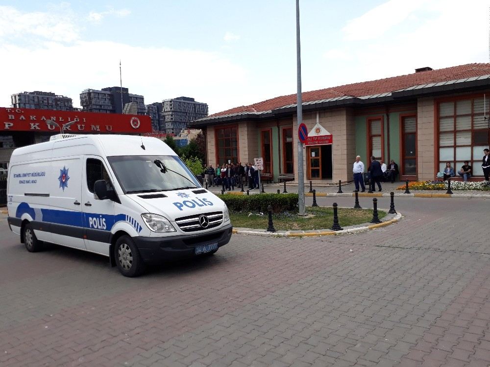 Beşiktaş Saldırısında Yaralanan Polis Memuru Şehit Oldu