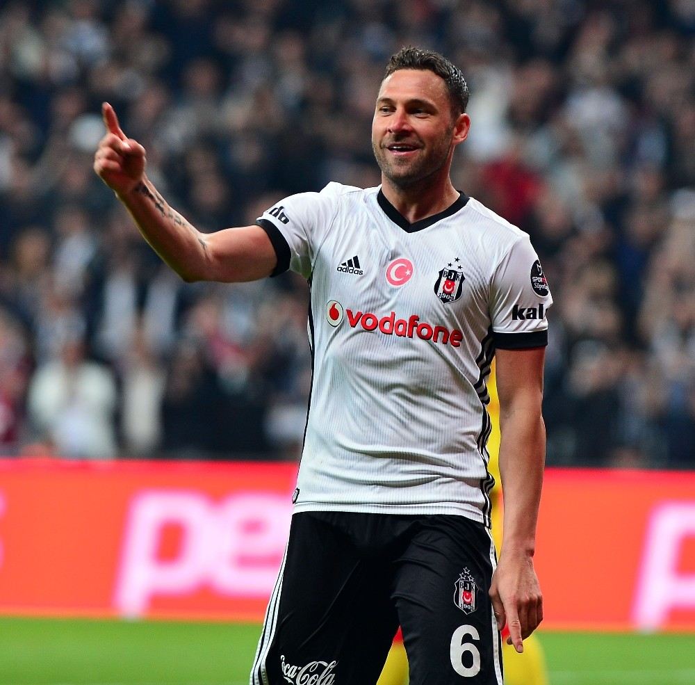 Beşiktaş Tosici Borsaya Bildirdi