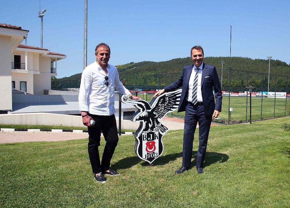 Beşiktaşta Avcı Pazartesi İmzalıyor