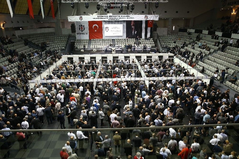 Beşiktaşta Başkanlık Seçimine Yoğun Katılım