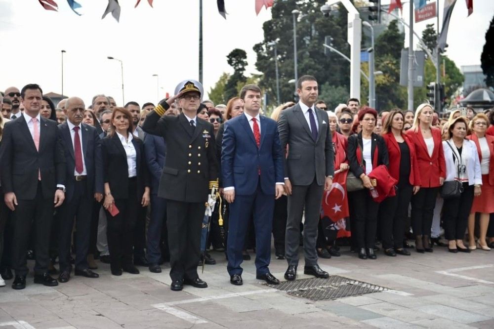 Beşiktaşta Cumhuriyet Bayramı Kutlamaları Resmi Törenle Başladı