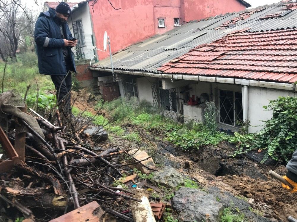 Beşiktaştaki Toprak Kayması