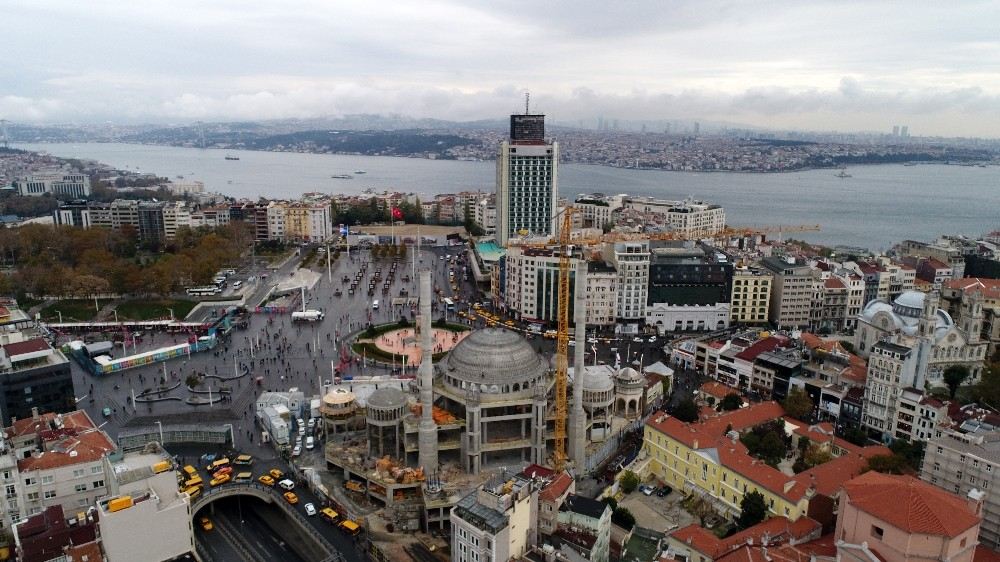 Betonarme Yapısı Biten Taksim Camii Havadan Görüntülendi