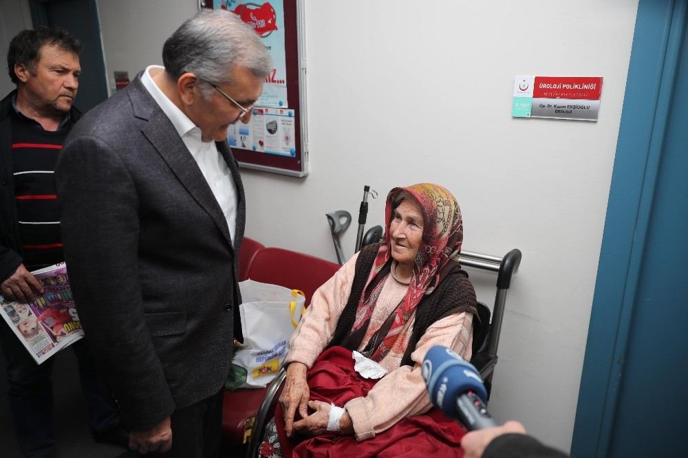 Beykoz Adayı Murat Aydından 14 Mart Tıp Bayramında Hastaneye Anlamlı Ziyaret