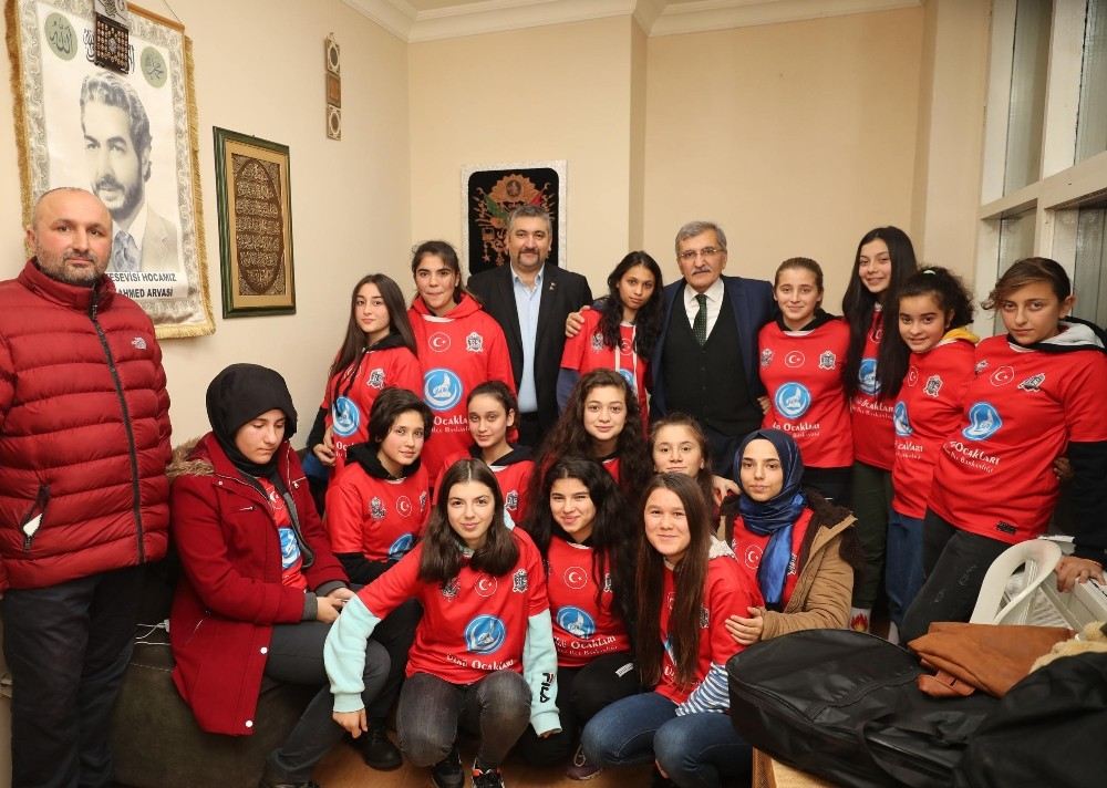 Beykoz Belediye Başkan Adayı Aydından Vatandaşlara Ve Derneklere Ziyaret