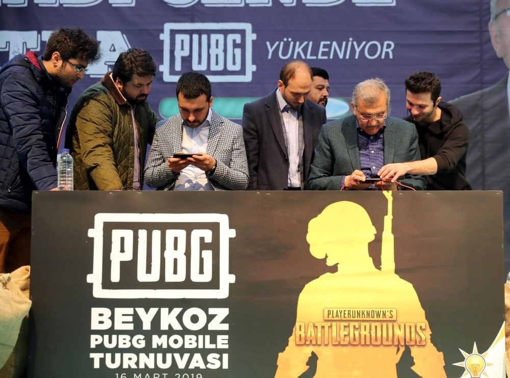 Beykoz Belediye Başkan Adayı Murat Aydın, Oyun Turnuvasına Katılıp Pubg Oynadı