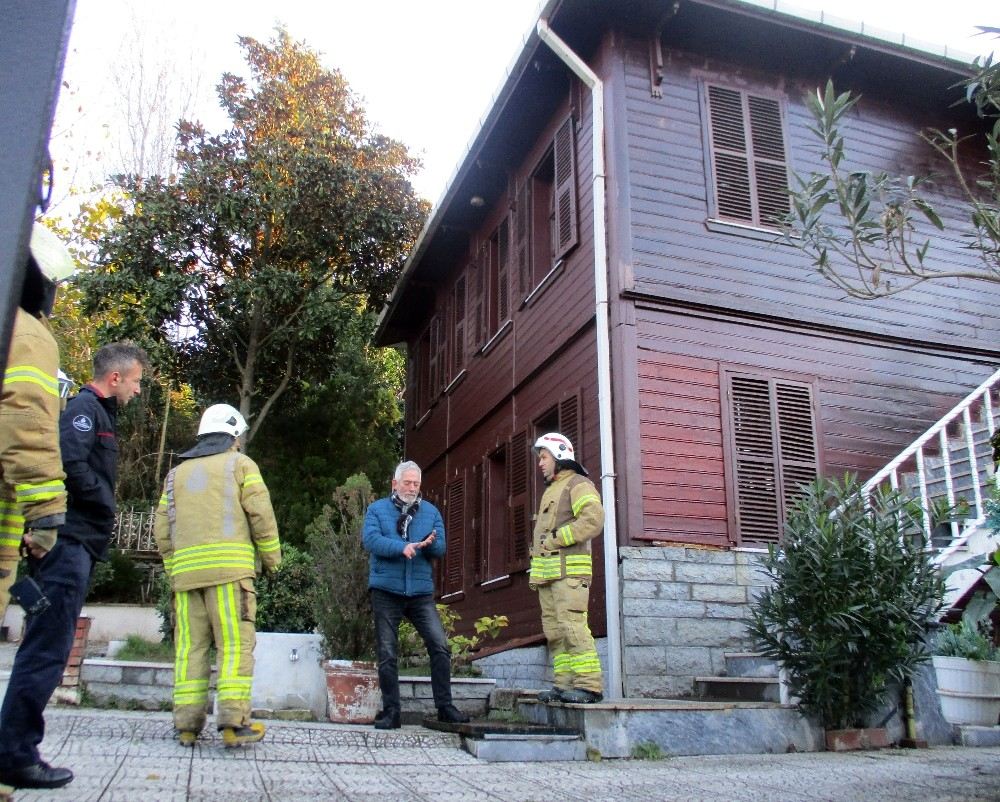 Beykozda Ahşap Binada Çıkan Yangında Yaşlı Adam Hayatını Kaybetti