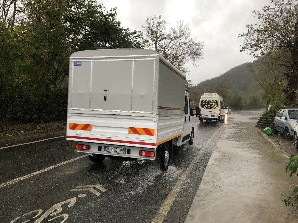 Beykozda Yollar Gölete Döndü