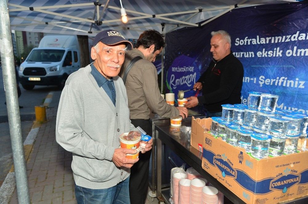 Beylikdüzü Belediyesinden İki Bine Yakın Aileye Sıcak Yemek