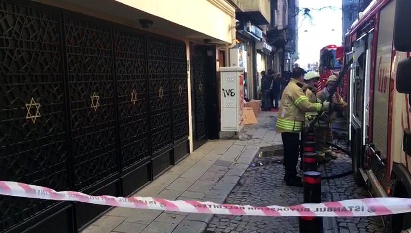 Beyoğlu Sinagogunda Korkutan Yangın