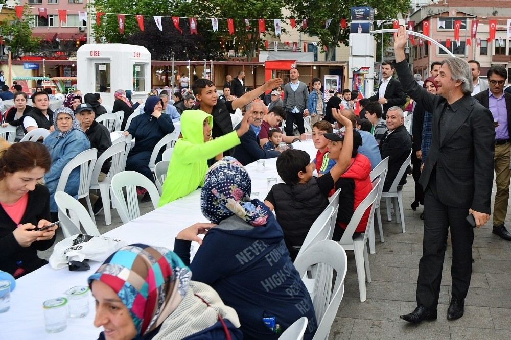 Beyoğlunda Çocuklara Özel İftar Programı