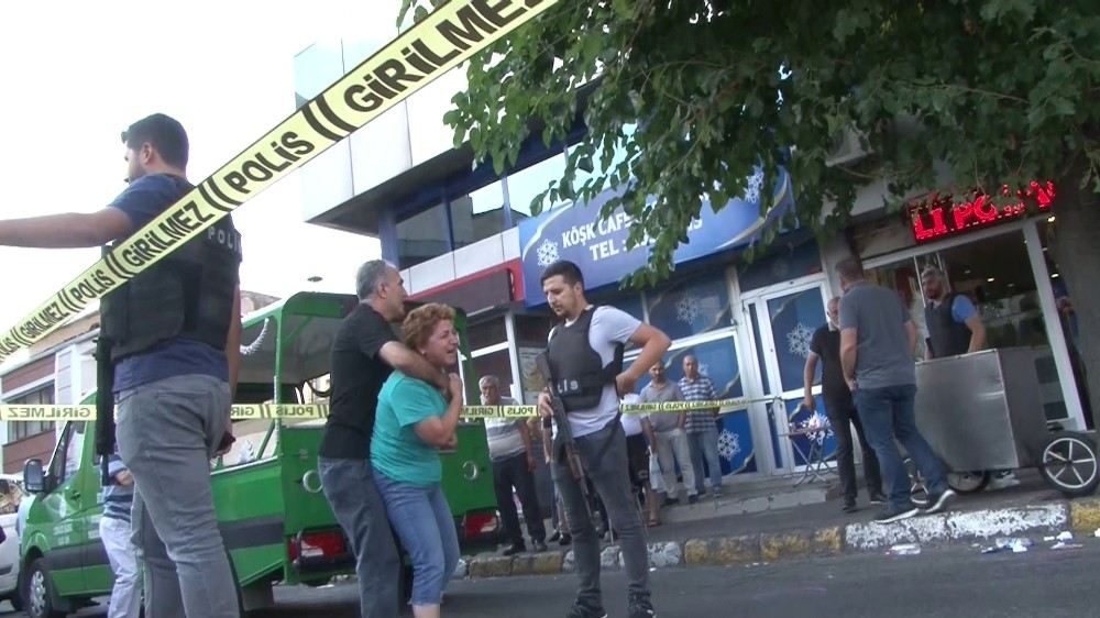 Beyoğlunda Kurşun Yağmuruna Tutulan Şahın Cenazesi Adli Tıp Kurumuna Götürüldü