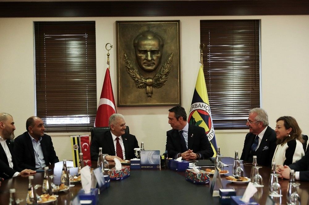 Binali Yıldırım, Fenerbahçe Spor Kulübünü Ziyaret Etti