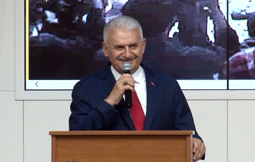 Binali Yıldırım, Ümraniyede Engelli Seçmenler Ve Aileleriyle İftarda Buluştu