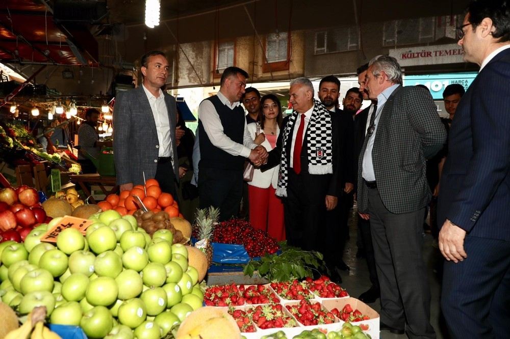 Binali Yıldırıma Beşiktaşta Yoğun İlgi