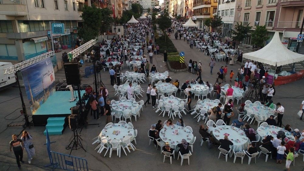 Binlerce Ümraniyeli Birlik, Beraberlik Ve Kardeşlik Sofrasında Buluştu