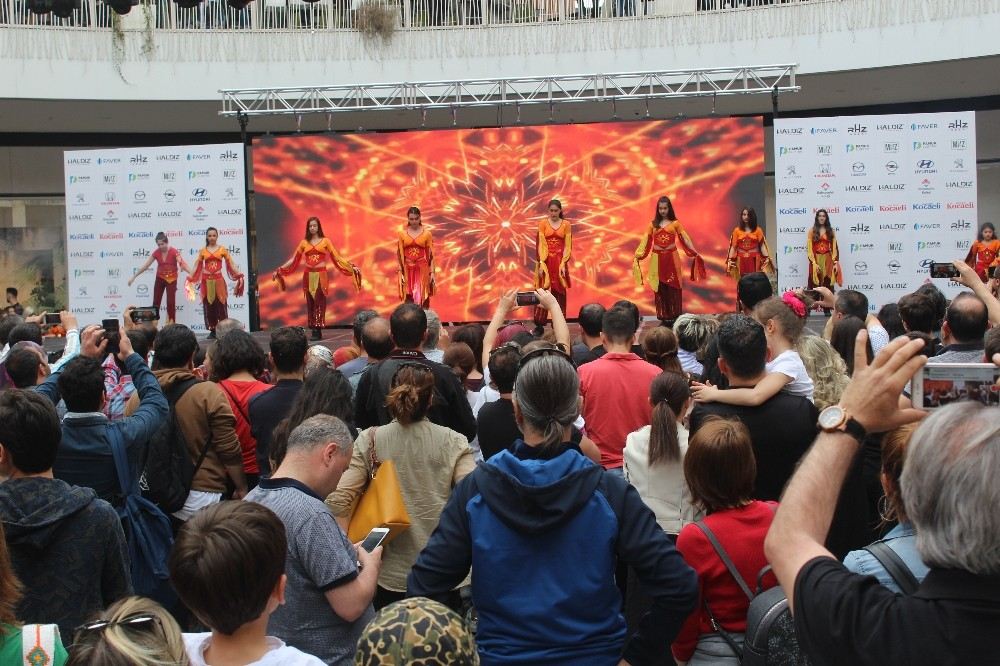 Bu Festival, Dansla İlgilenen Gençleri Bir Araya Getirdi